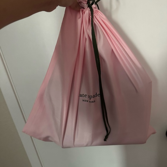 Kate spade crossbody bag. - Picture 5 of 5